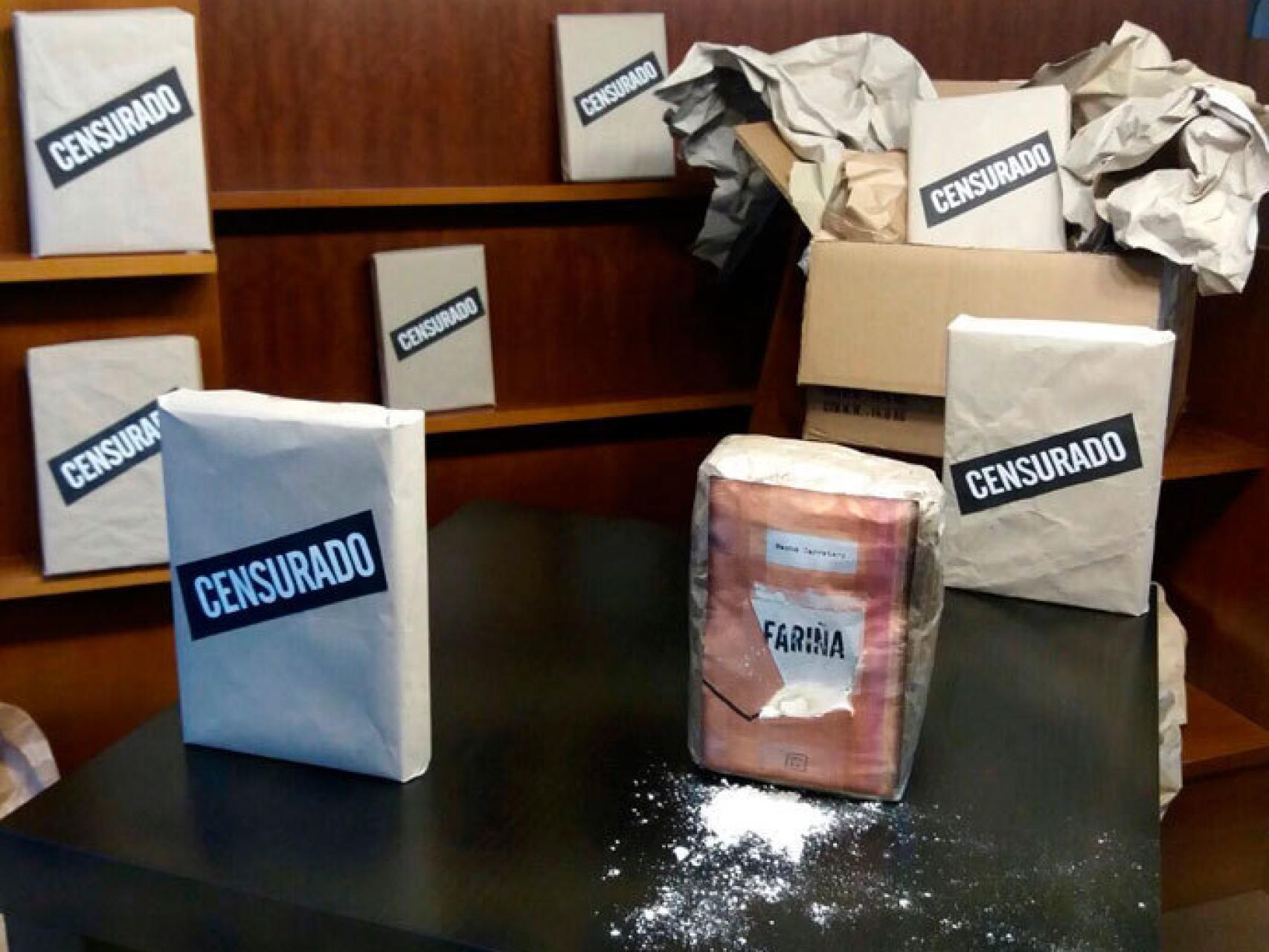 La protesta de la librería Lume para defender Fariña del secuestro como medida cautelar.