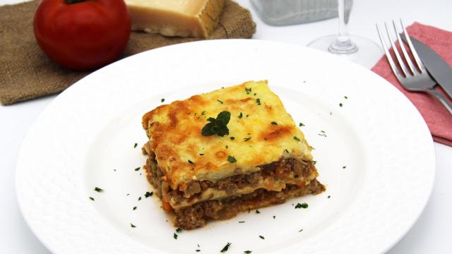 LASAÑA DE CORDERO Y VERDURAS CON BECHAMEL DE CURRY Portada