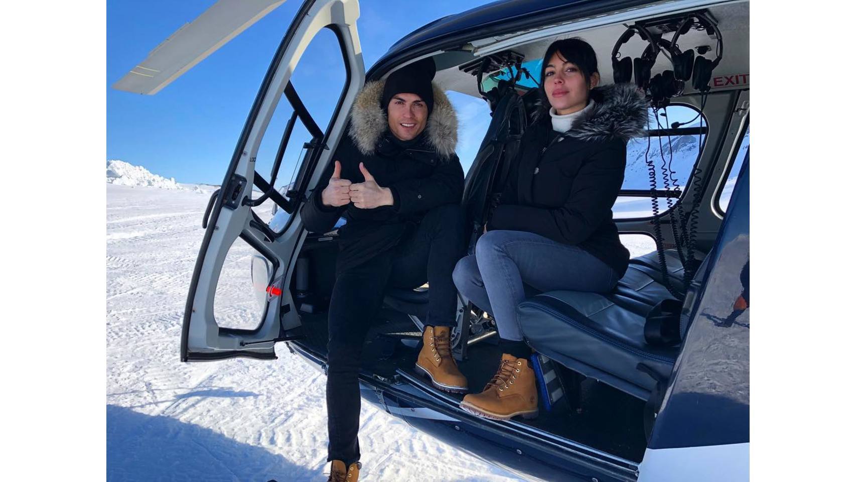 Cristiano Ronaldo y Georgina Rodríguez disfrutan de las últimas nevadas, y aprovechan para hacer una escapada romántica a la nieve sin los pequeños de la casa.