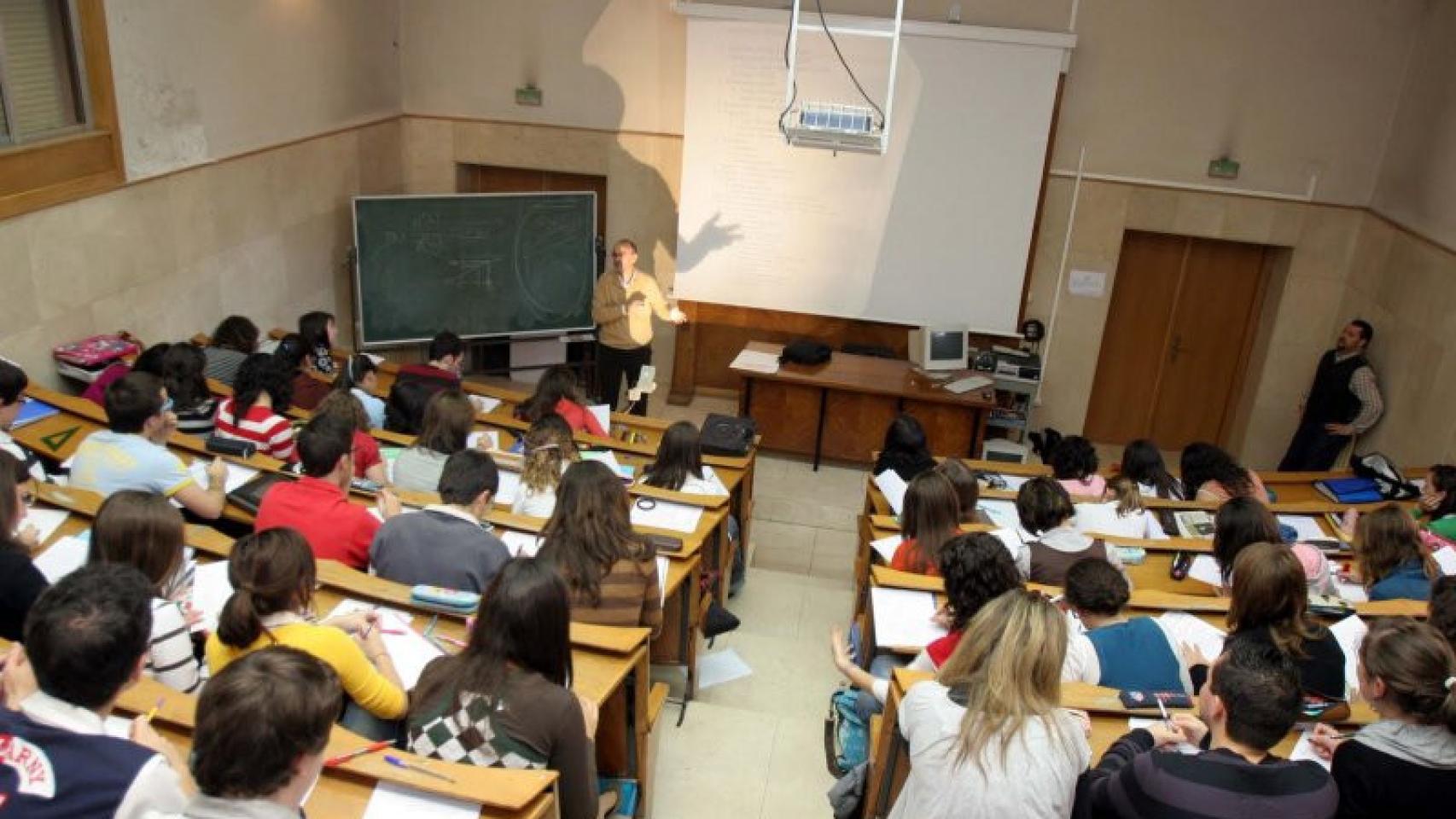 Imagen de una clase en la universidad