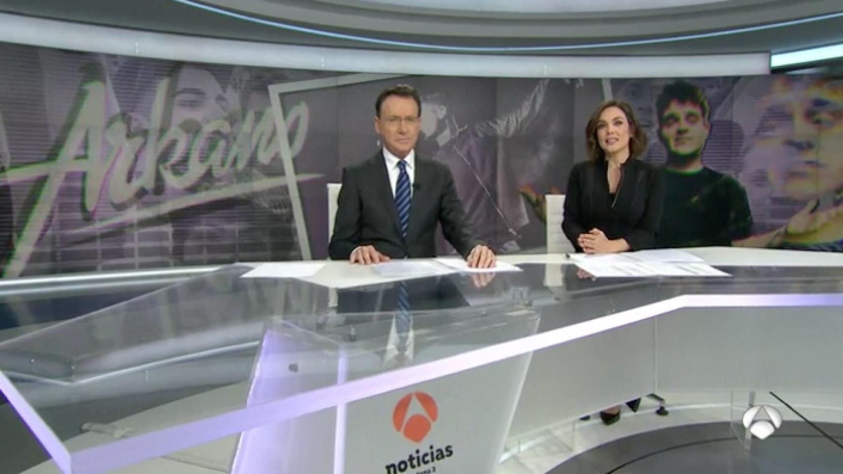 Matías Prats reta a Arkano con un rap en pleno informativo