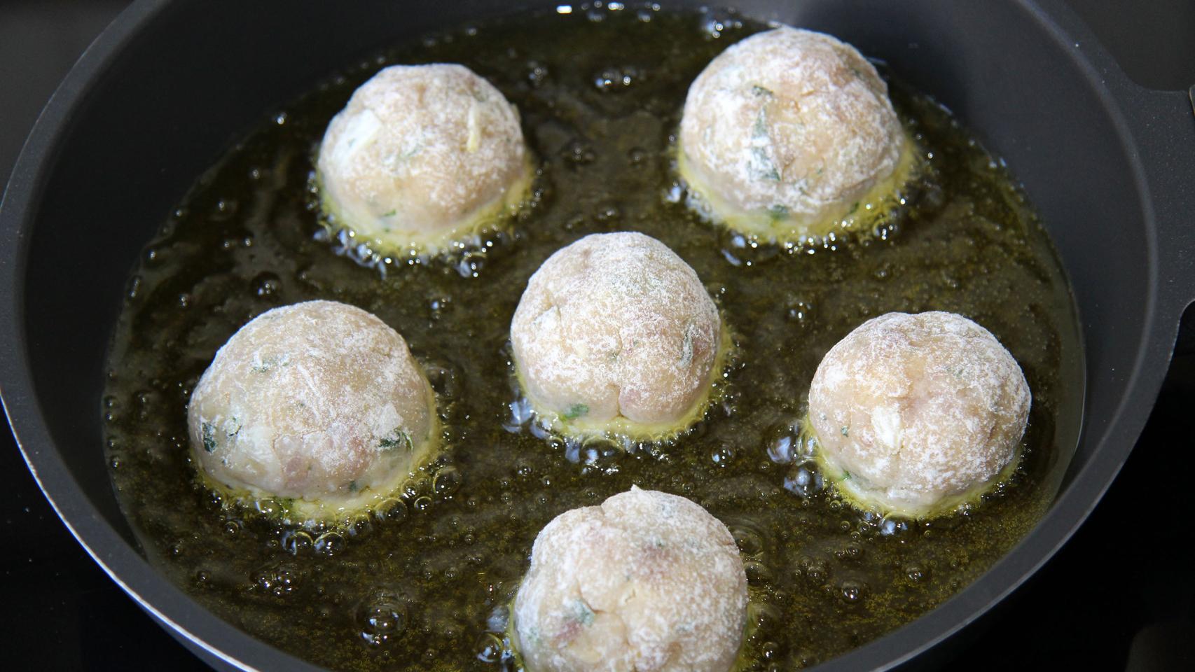 ALBONDIGAS DE BONITO CON SALSA TERIYAKI CASERA 13