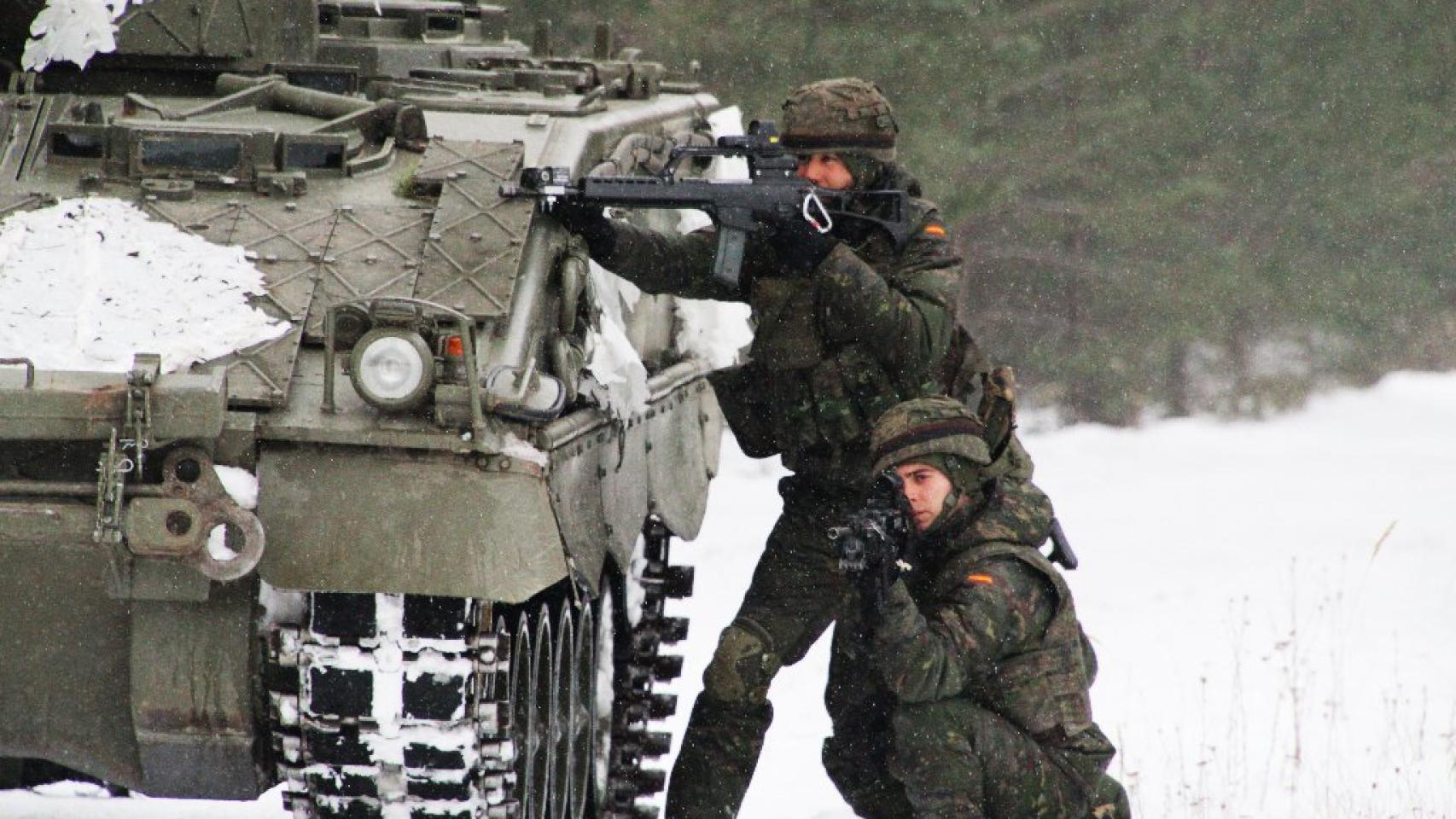 Militares españoles desplegados en Letonia.