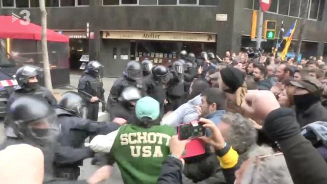 Críticas de políticos contra TV3 por alentar los disturbios en Barcelona