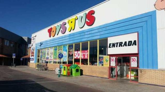 Una tienda de Toys R Us en Valencia.