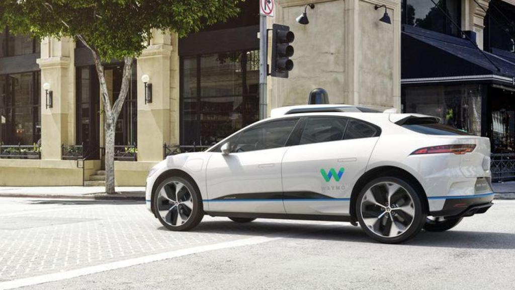 Jaguar de Waymo.