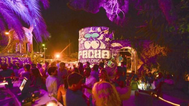 Entrada de la antigua discoteca Pacha en Palma de Mallorca.