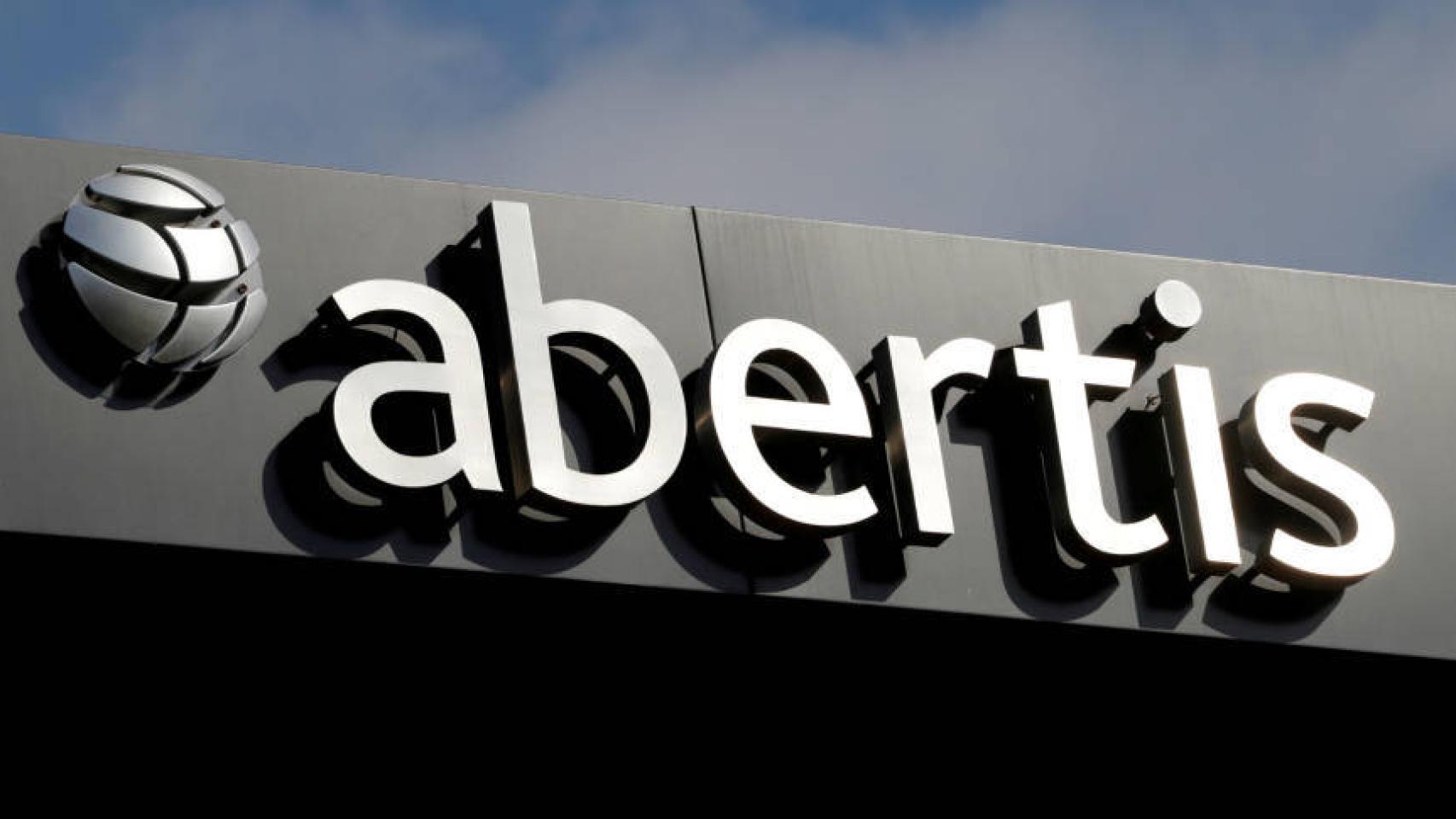 El logo de Abertis en una imagen de archivo.
