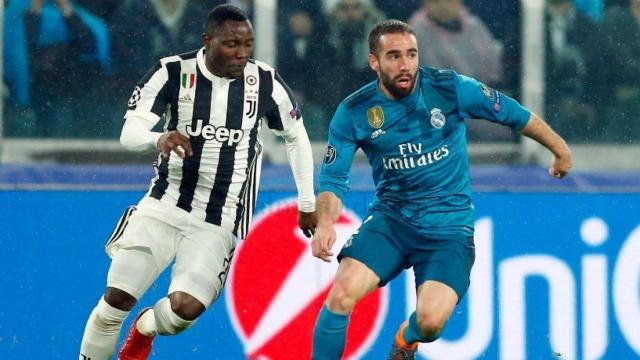 Carvajal, ante Asamoah, jugador de la Juventus