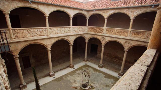 Patio del Palacio de los Águila