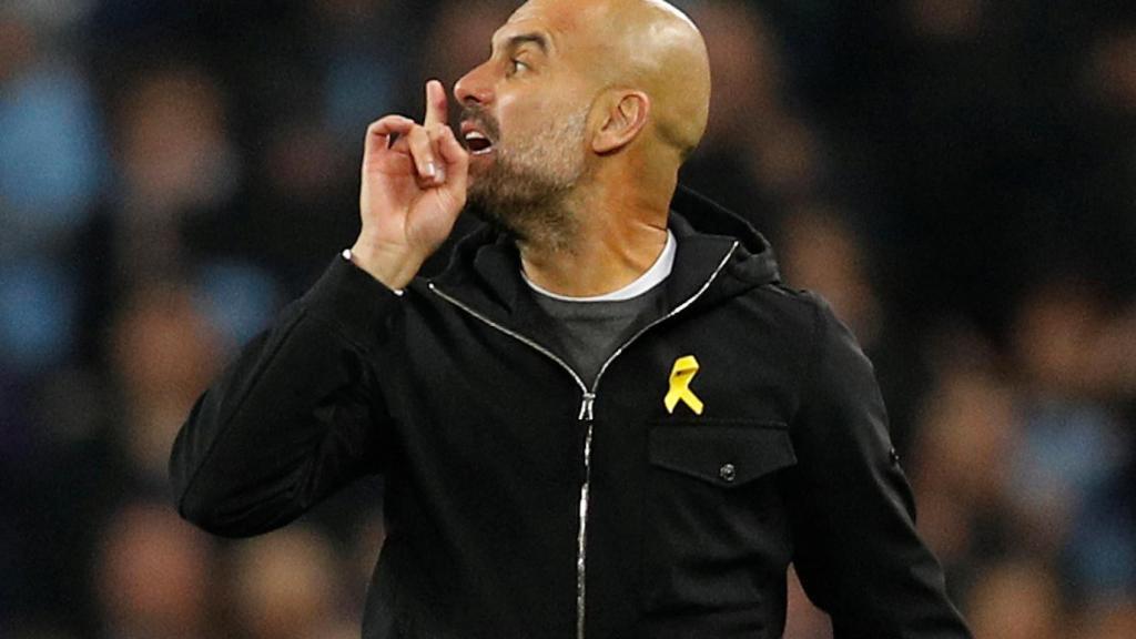Guardiola le recrimina al árbitro Mateu Lahoz sus decisiones.
