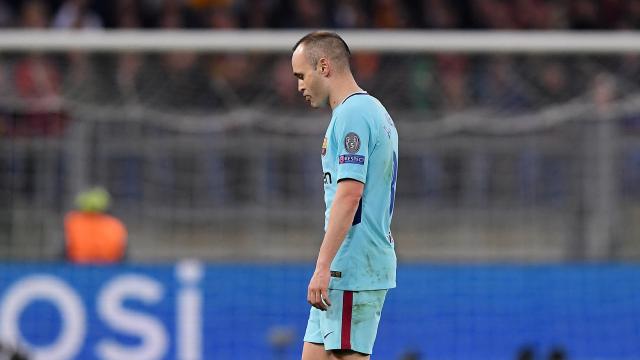Andrés Iniesta, decepcionado tras la eliminación de Champions.