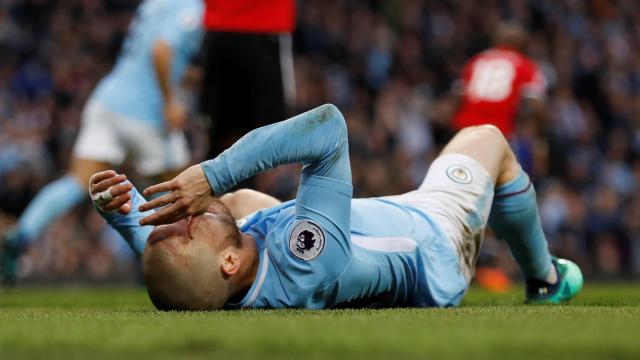 Un hombre apuesta su esposa a favor del Manchester City y pierde
