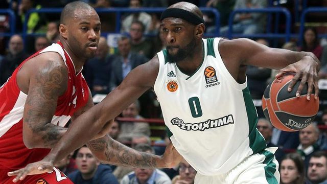 Chris Singleton,  durante un partido con el Panathinaikos.