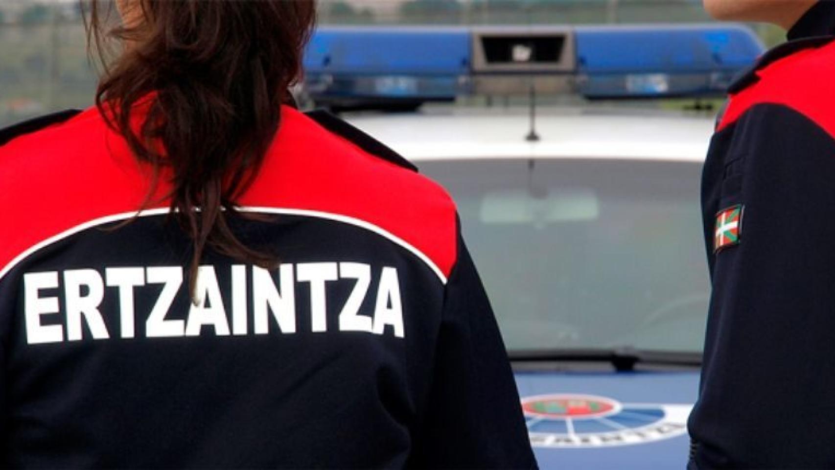 Efectivos de la Ertzaintza
