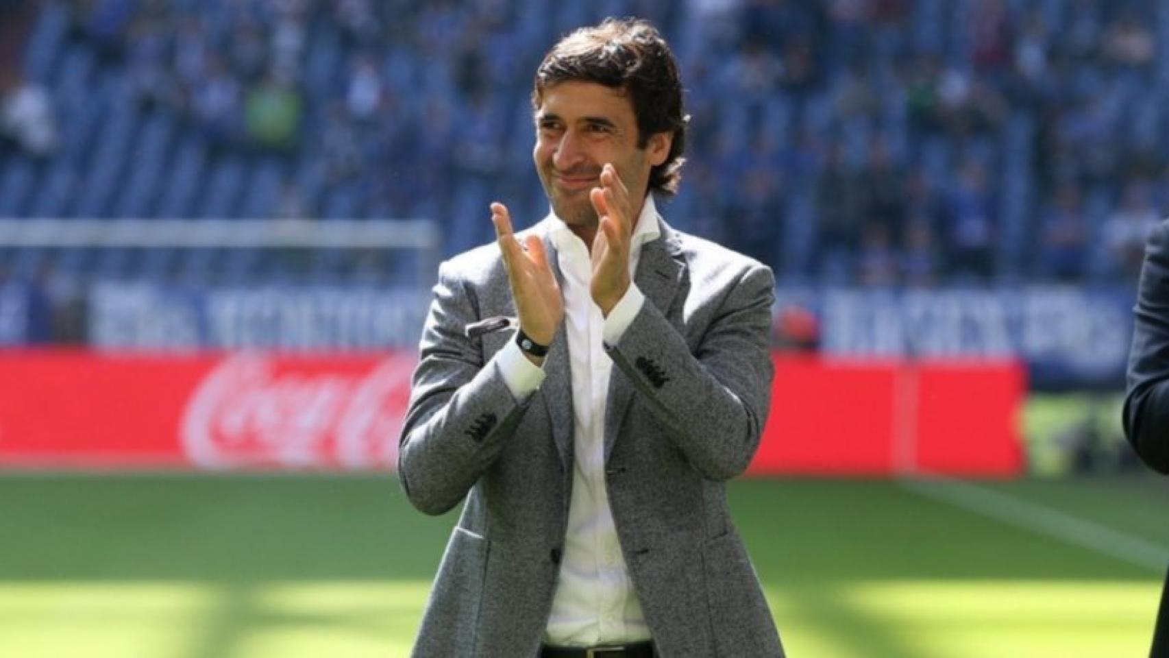 Raúl, invitado de honor en un partido del Schalke 04
