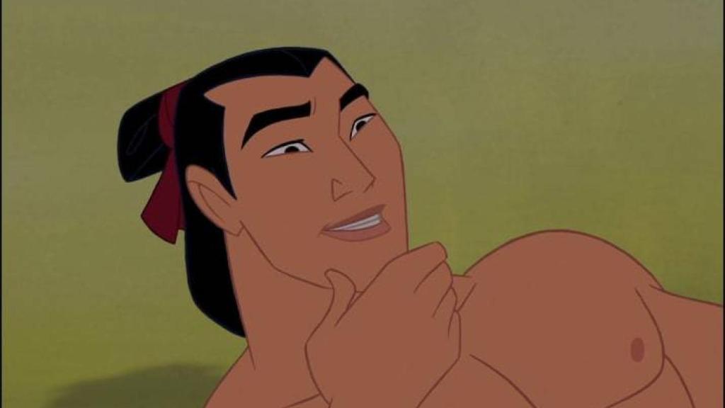La cara enamorada de Li Shang hacia Mulán cuando va consiguiendo sus retos.