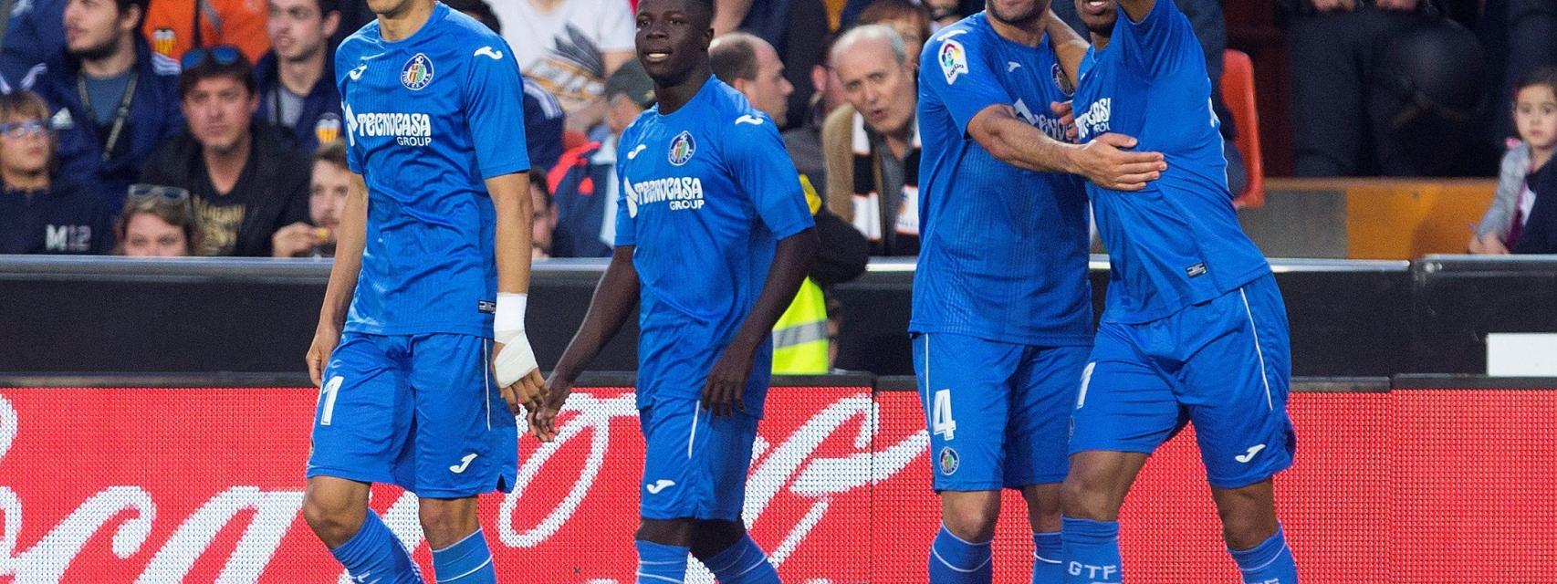 Los jugadores del Getafe celebran un gol.