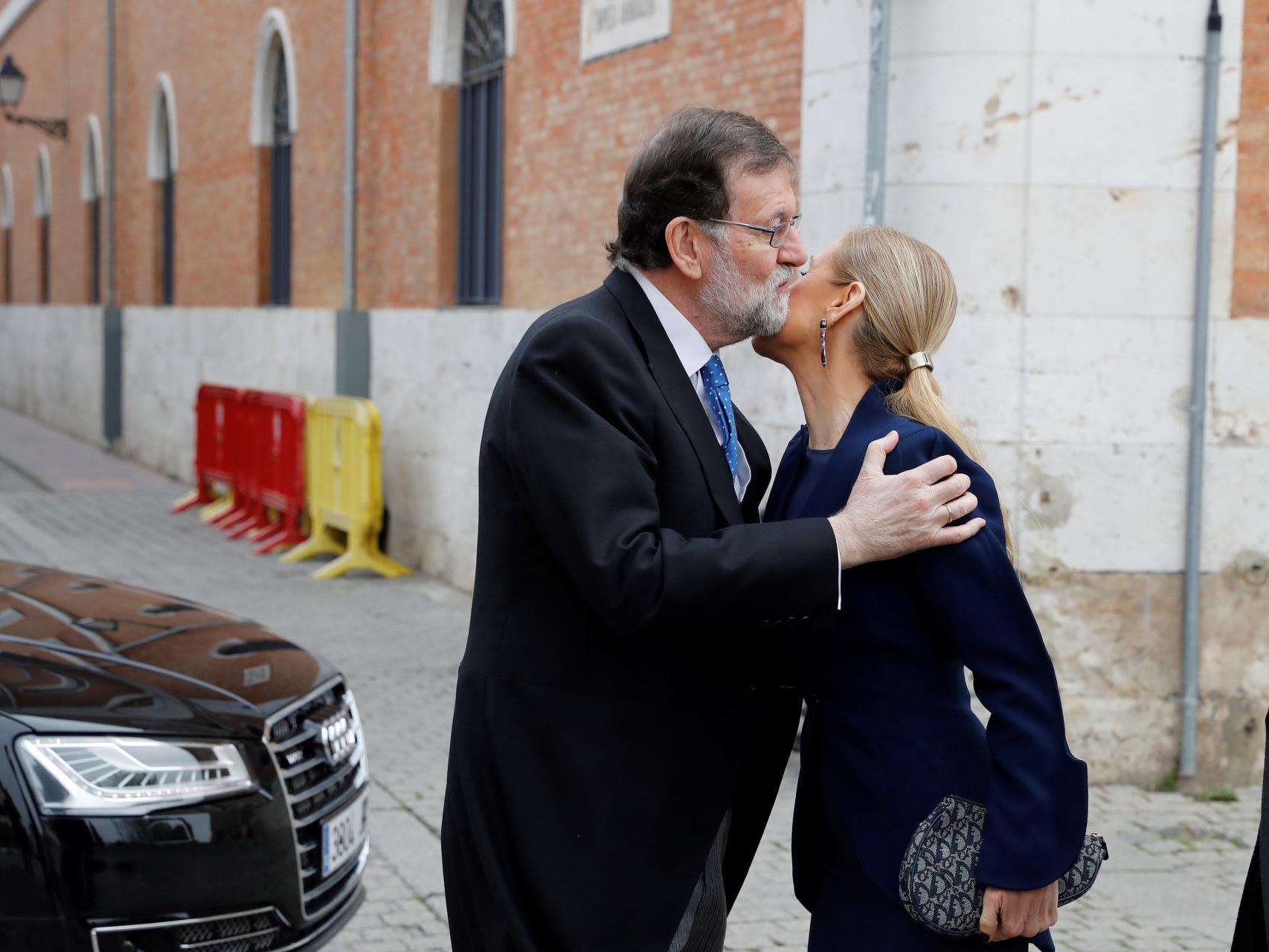 El presidente del Gobierno, Mariano Rajoy, con Cristina Cifuentes este lunes.