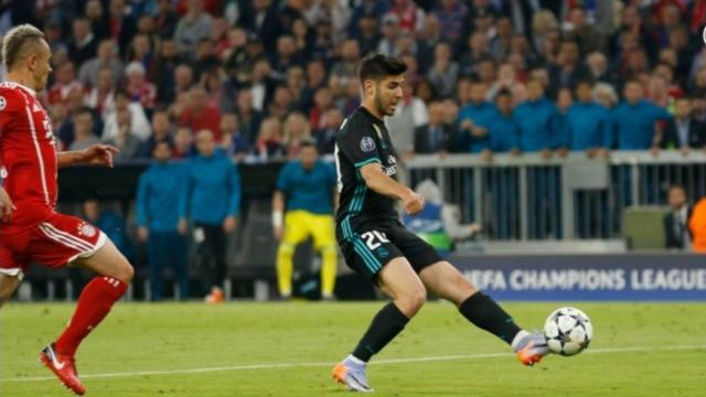 Asensio remata a la portería del Bayern