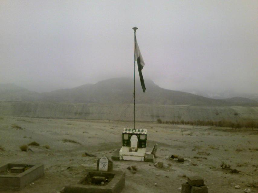 Tumba de un soldado en Cachemira.