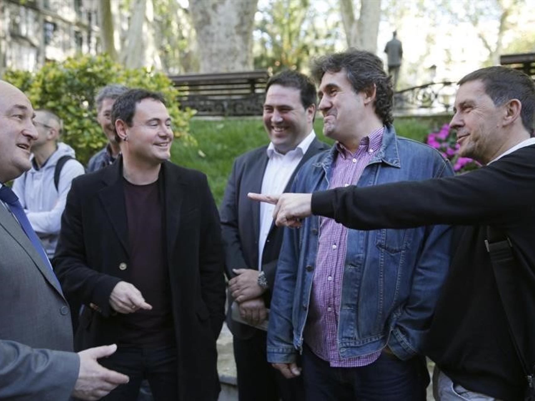 Andoni Ortuzar, Asier Arraiz y Arnaldo Otegi, en una foto de archivo.