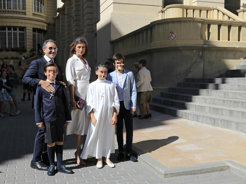 La familia en la comunión de Bianca y Brando. Gtres.