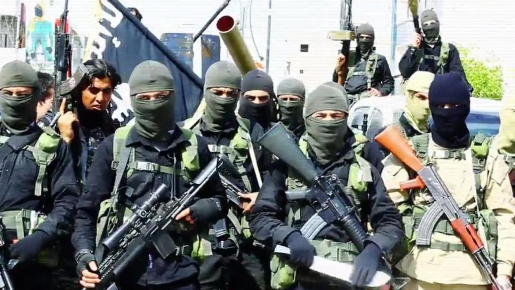 Miembros chechenos del Estado Islámico.