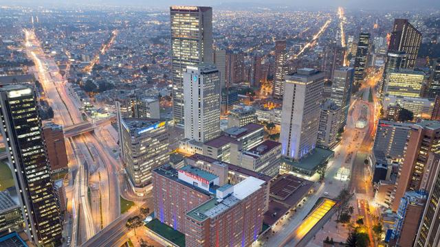 La conectividad, las conexiones aéreas, la estabilidad política y económica y la potente fuerza de trabajo disponible son los principales argumentos d