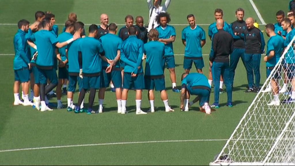 Charla de Zidane antes del entrenamiento del Open Media Day