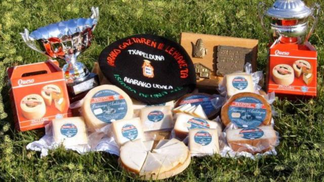 Productos queseros de Buruaga Arditegia, premiados en feris de gastronomía.
