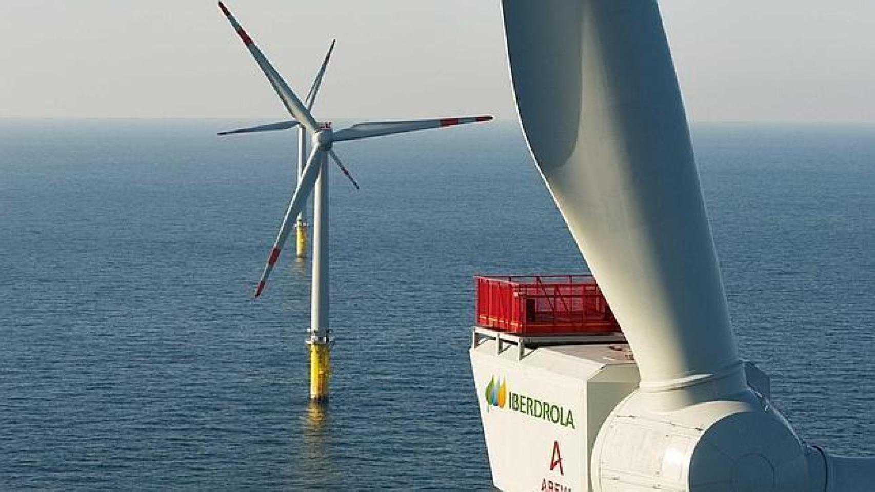 Imagen de archivo de un parque eólico marino de Iberdrola.