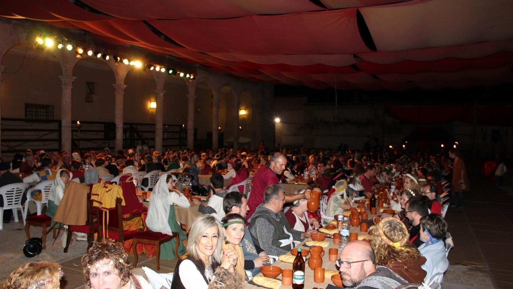 Miles de personas participan en la XIII Crónica del Rey Don Pedro de Torrijos (Toledo) 1