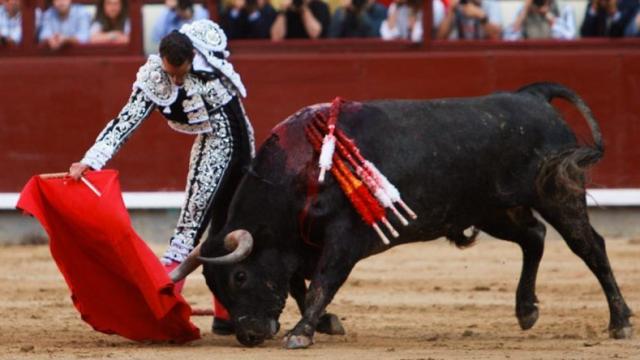 Derechazo de Pepe Moral al mejor toro de la tarde