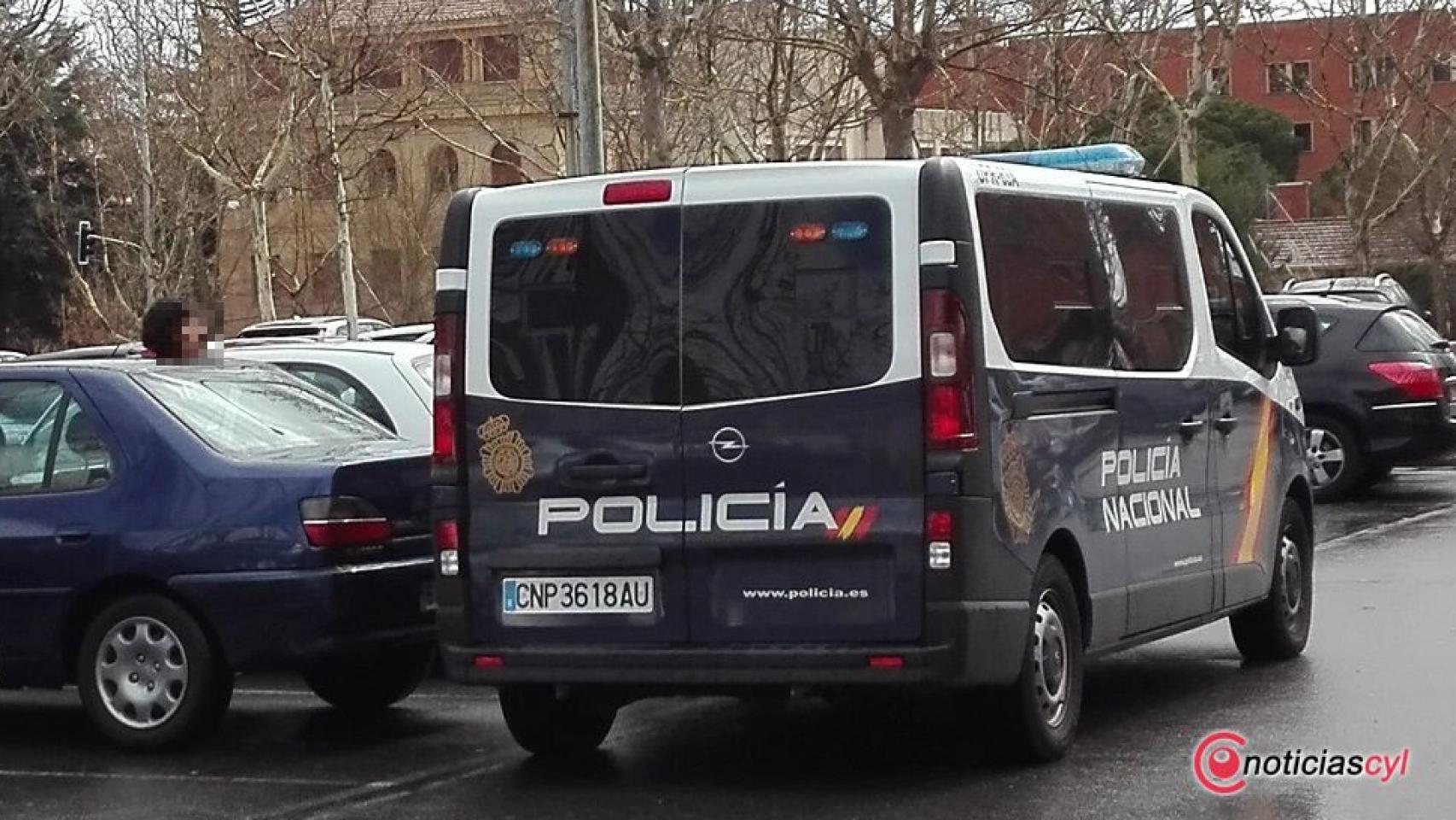 policia nacional furgon
