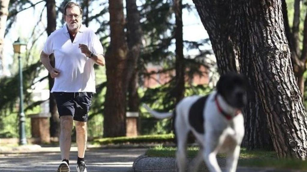 Rajoy durante una de sus famosas 'carreras'.