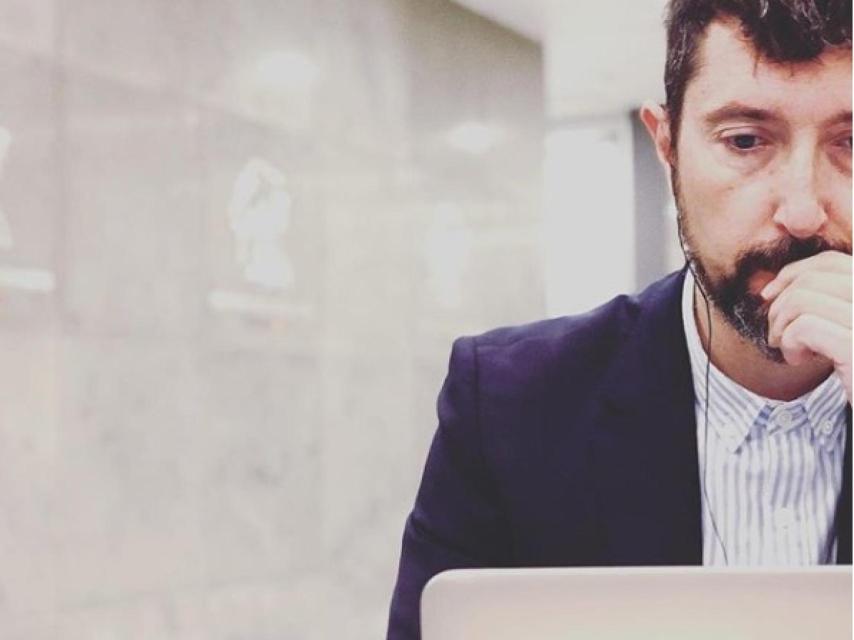 Toni Garrido cuenta con una dilatada trayectoria en el mundo de las ondas.