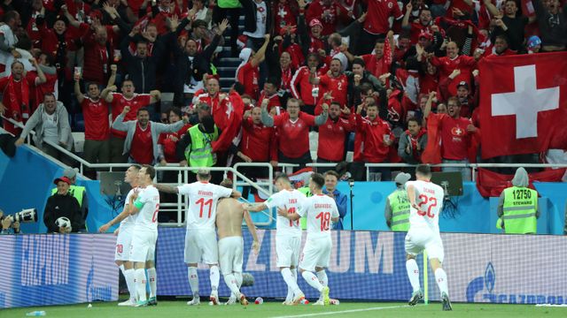 Suiza culminó la remontada gracias a los goles de Xhaka y Saqiri.