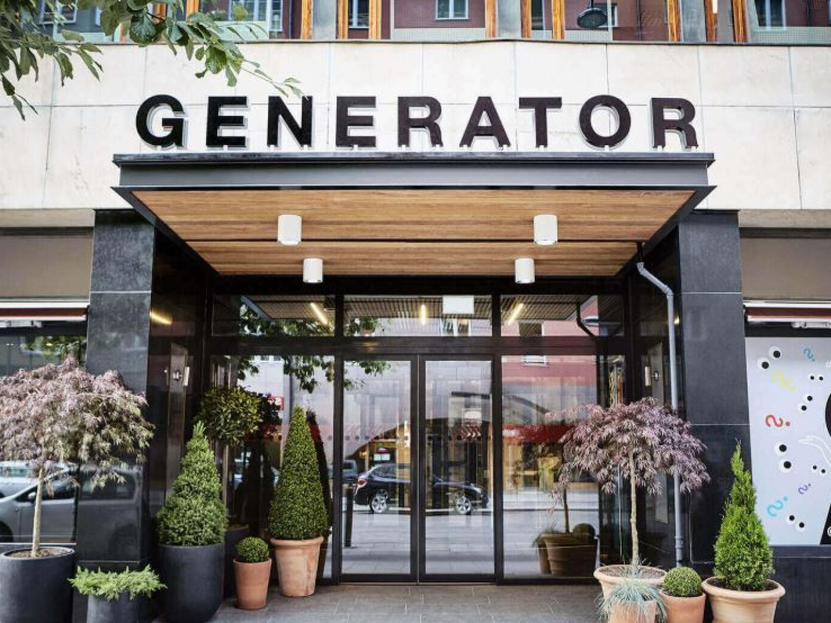 Fachada de uno de los hostels de Generator.