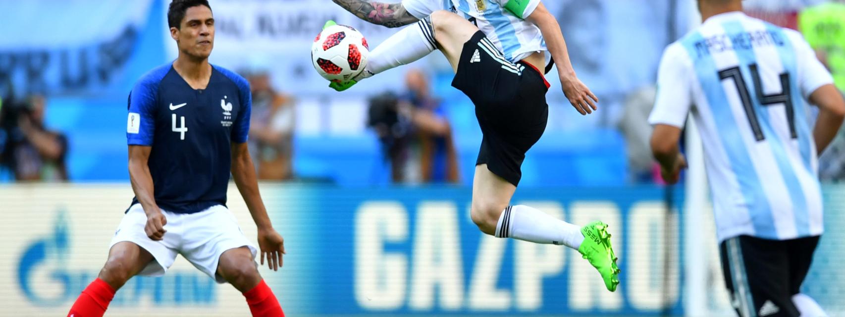 Messi, Mascherano y Varane en el Francia - Argentina.