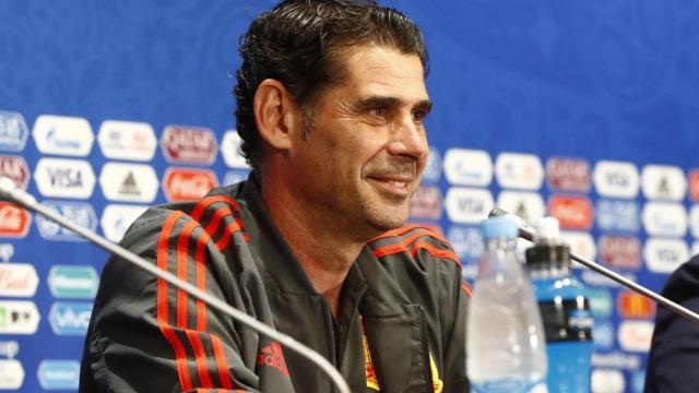 Fernando Hierro en la rueda de prensa previa al encuentro contra Rusia.