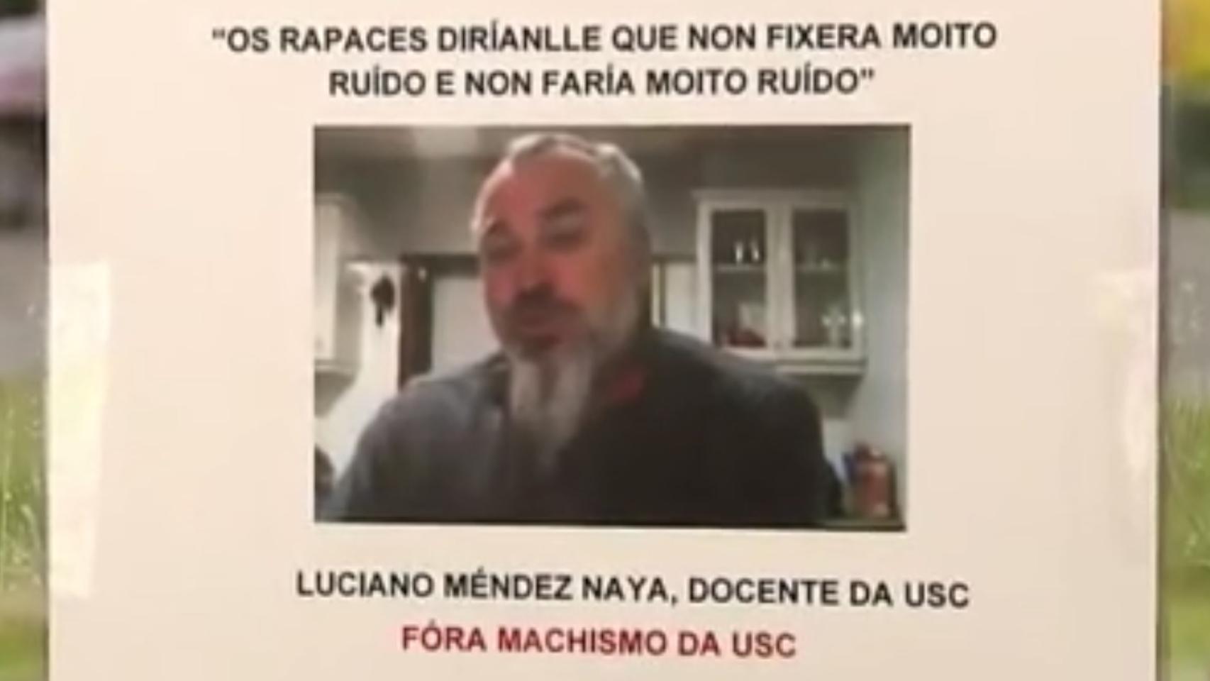 Uno de los carteles en contra del profesor Méndez Naya en la Universidad de Santiago.