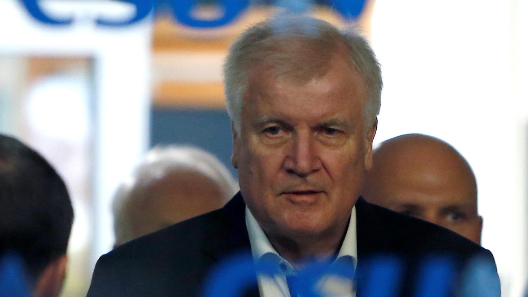 Horst Seehofer, ministro alemán de Interior, tras anunciar su dimisión este domingo.