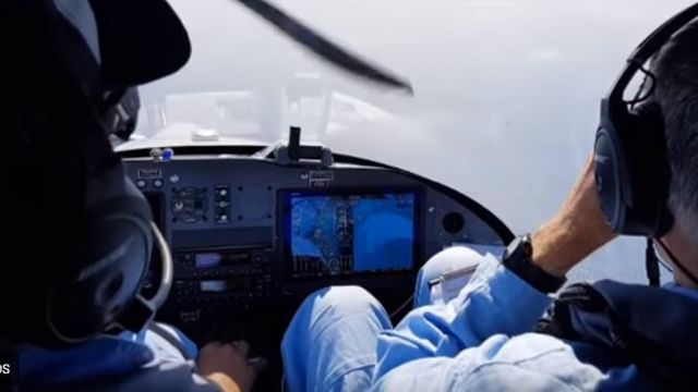 Un avión de vigilancia de la ONG Pilotes Voluntaires sobre el Mediterráneo