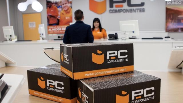 Cajas de PcComponentes.