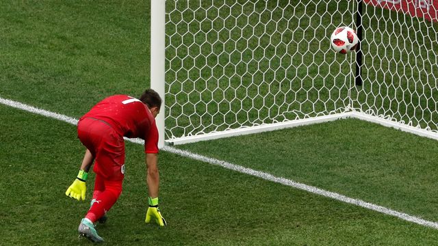 Muslera canta contra Francia.