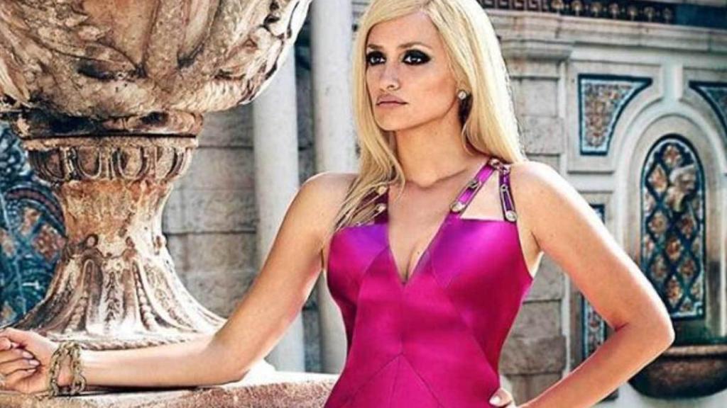 Penelópe Cruz como Donatella Versace.