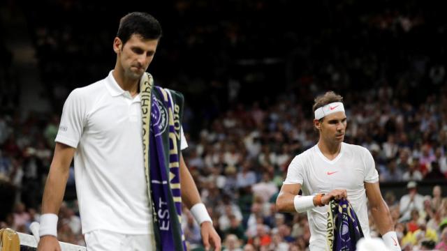 Djokovic y Nadal, durante las semifinales de Wimbledon