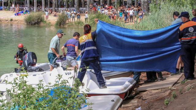 El Grupo Especial de Actividades Subacuáticas de la Guardia Civil han encontrado el cuerpo sin vida del joven irlandés que desapareció en las Lagunas de Ruidera