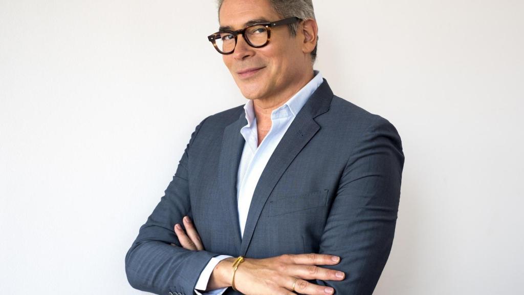 DKISS adaptará el formato 'Quiero ese vestido' con Boris Izaguirre